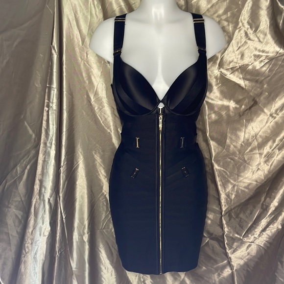 Honey Birdette Dresses & Skirts - Honey Birdette Blair Dress